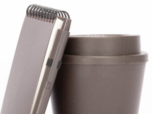 Set kauai: mug, libreta a6, bolígrafo y caja