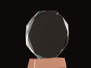 Trofeo galvano de cristal rune con base encobrizada.