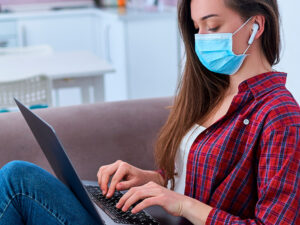 Caja de 50 mascarillas de 3 capas no-médica / b.f.e. 90%