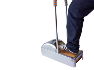 Dispensador cubre-calzado con apoyo