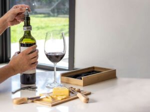 Set de vino y tabla para quesos winchester