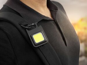 Linterna portátil recargable astro