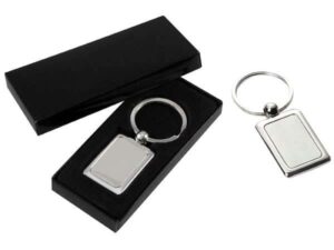 Llavero metálico cuadrado