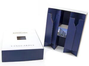 Caja Entrega Dos Copas Una Botella Caja Entrega Dos Copas Una Botella